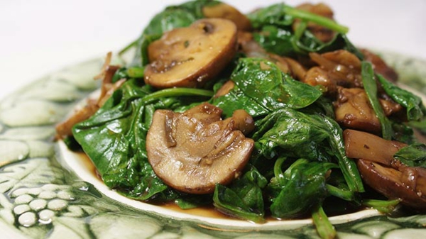Recettes aux épinards et champignons frais recettes avec des champignons épinards frais plat délicieux