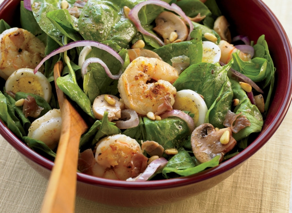 Recettes avec épinards frais délicieux plat avec crevettes et bacon Recettes avec du bacon de crevettes aux épinards frais