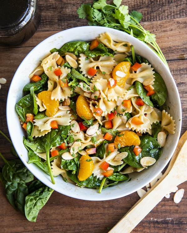 Recettes avec salade d'épinards frais avec pâtes et mandarines recettes avec salade d'épinards frais nouilles mandarines