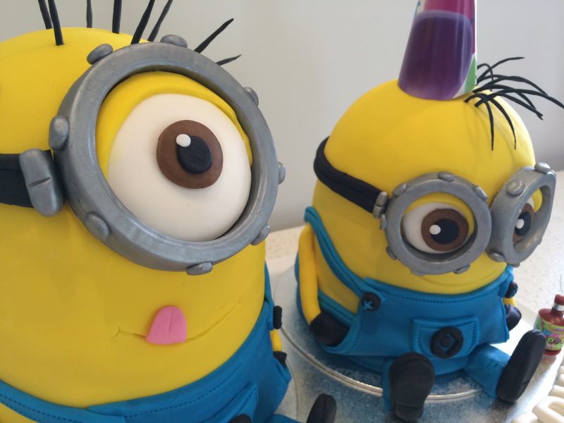 vicces minion sütemények