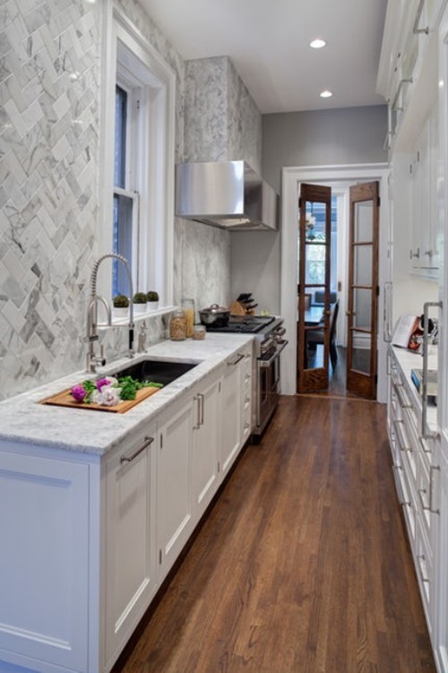 Sol naturel pour ameublement de cuisine design avec des nuances naturelles ameublement de cuisine