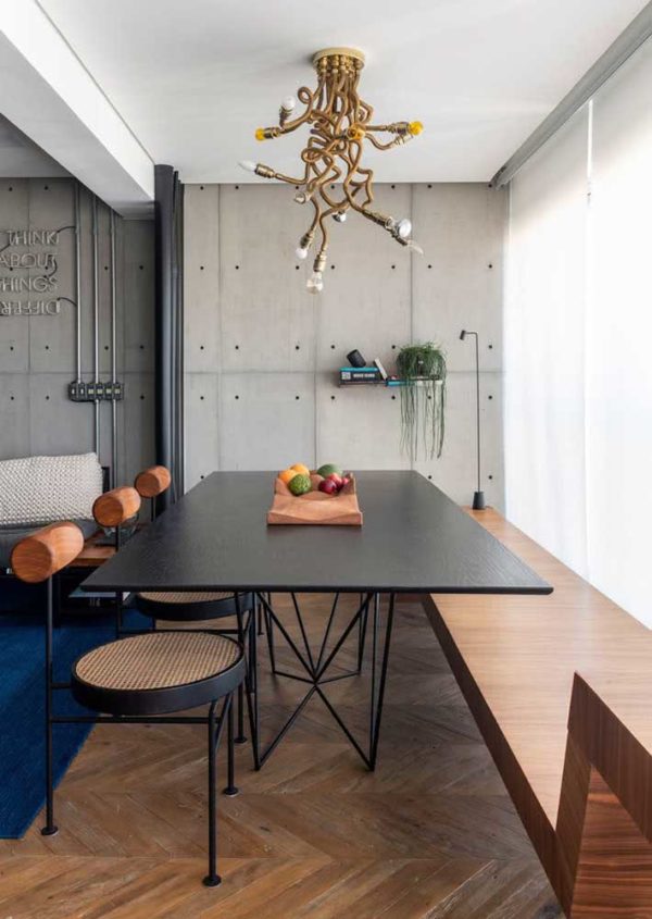 Nagy étkező egy nagyobb szobában ipari design belsőépítészeti trendek