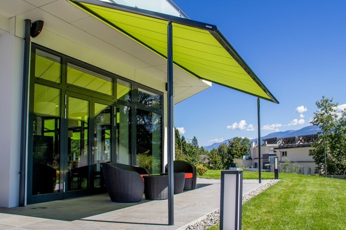 tenda da sole verde come protezione solare