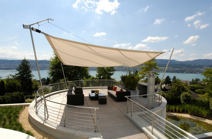 vela da sole con sistema a motore