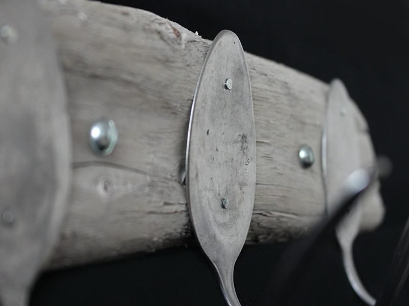 Építsd fel saját ruhatáradat régi evőeszközökkel Készítsd el saját ruhatárad DIY