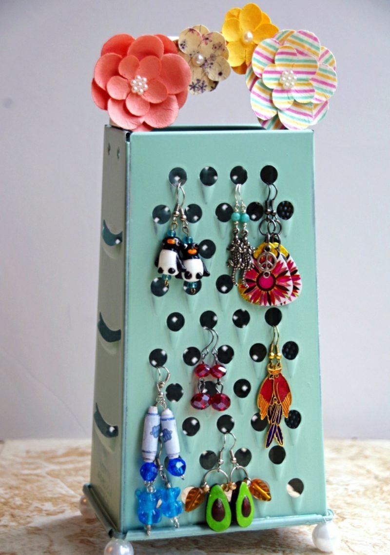 kreatív ötletek reszelő ékszerállványként