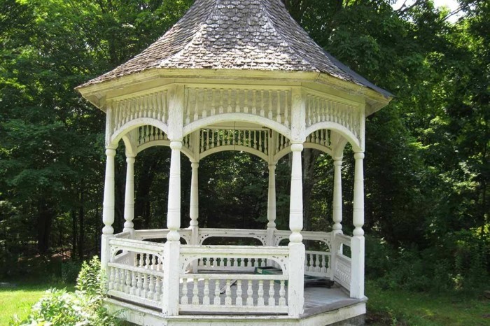 nadstrešnica antičke arhitekture