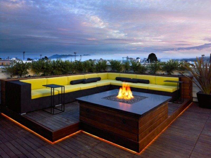 neizravna led rasvjeta i kamin