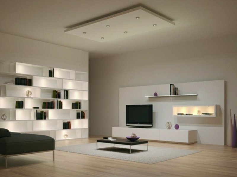 neizravna rasvjeta i police u dnevnoj sobi