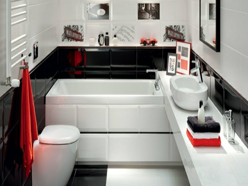 kis álom fürdőszoba fekete ékezetekkel