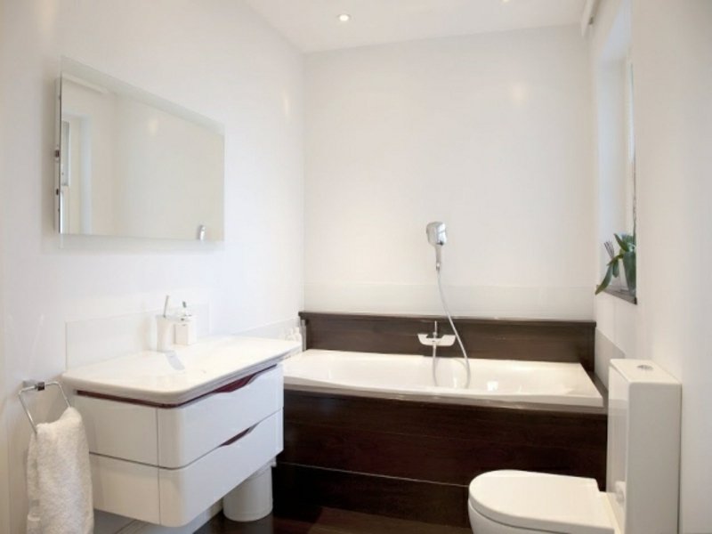 klasszikus kis kád az álom fürdőszobában