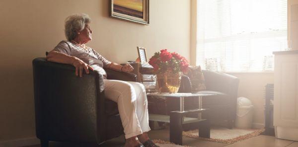 vivere da solo nella vecchiaia