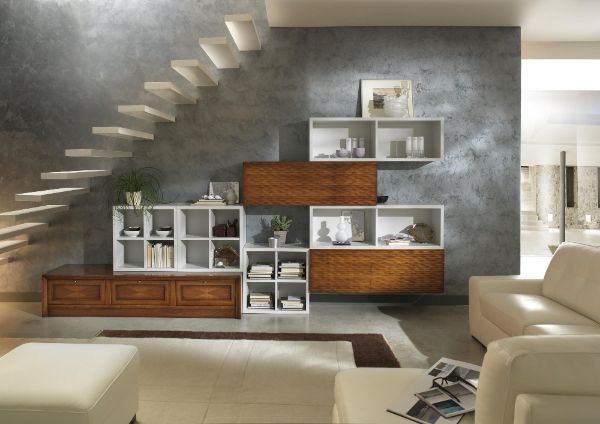 Stubište s dizajnom sivih zidova