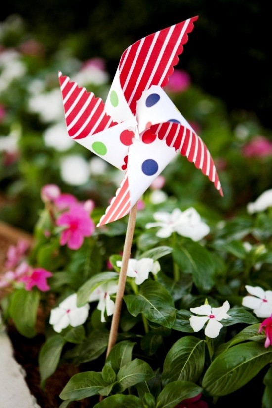 Jednostavne ideje za rukotvorine s zavrtnjima ukrašavaju vrtne krevete vrtačama 70 besprijekornih ideja za ručne radove i dizajne vrtnih ukrasa s šarenim sjajem