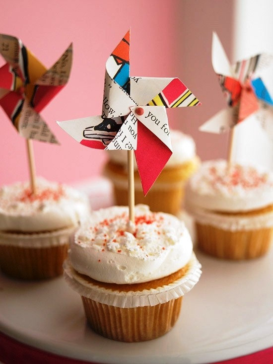 Jednostavne ideje za rukotvorine s zavrtnjima nastavljaju se koristiti starim slikovnicama 70 vrlo lakih ideja za rukotvorine s zavrtnjima i dizajn ukrasa za kolače s vitlicama iz stare knjige