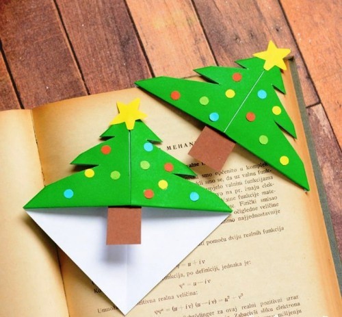 Készíts könyvjelzőket magadnak karácsonyfa origami Készítsen könyvjelzőket magának kész karácsonyfa sarkában