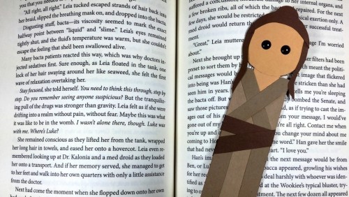 Készítse el saját könyvjelzőit a Star Wars háborúból papírból Készíts könyvjelzőket magadnak a csillagok háborúja miatt