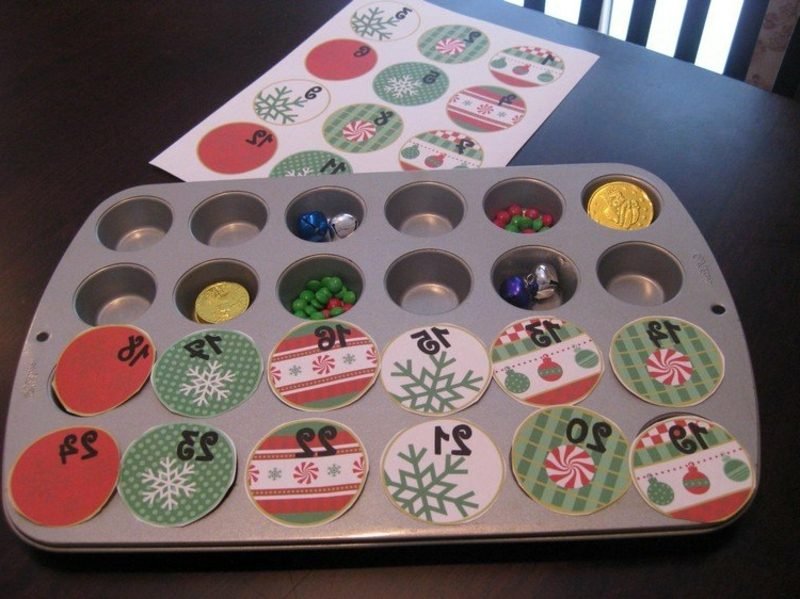 Ideje i inspiracija božićnih ukrasa za adventski kalendar