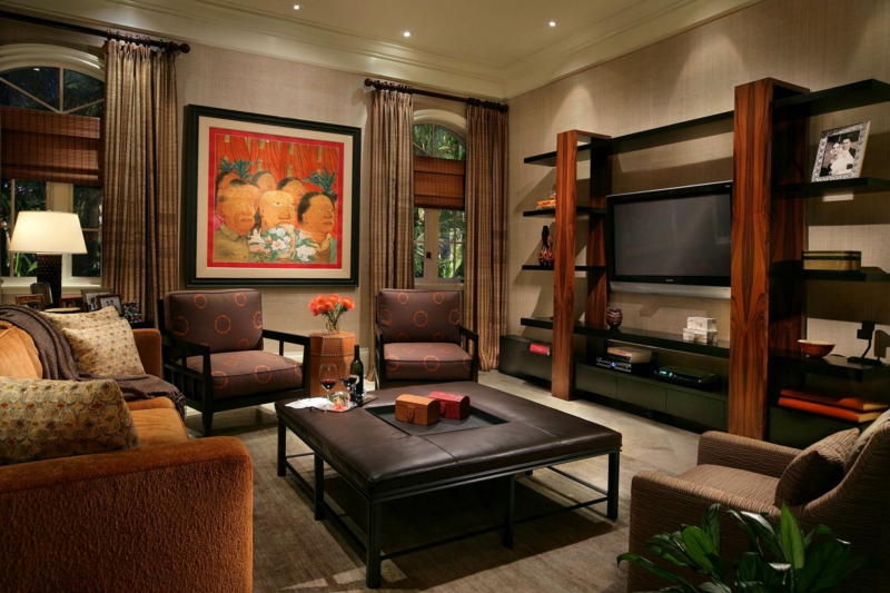 Interijer dnevnog boravka u bež orijentalnim ukrasima