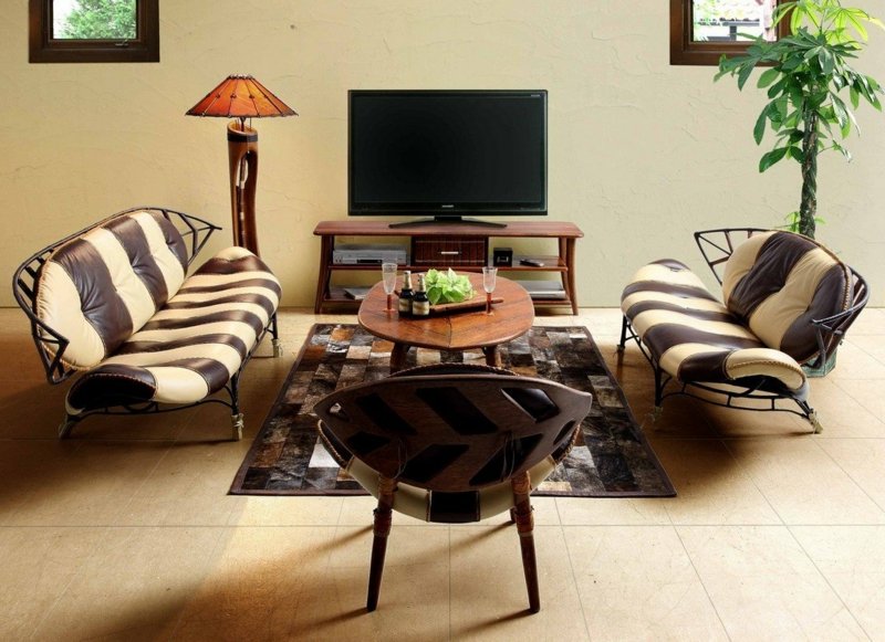 Tapacirani namještaj za dnevnu sobu uzorak zebre