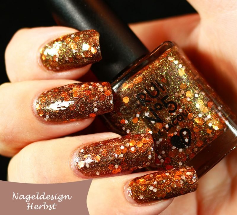 Nail design autunno: i colori di tendenza Nail design autunno: i colori di tendenza