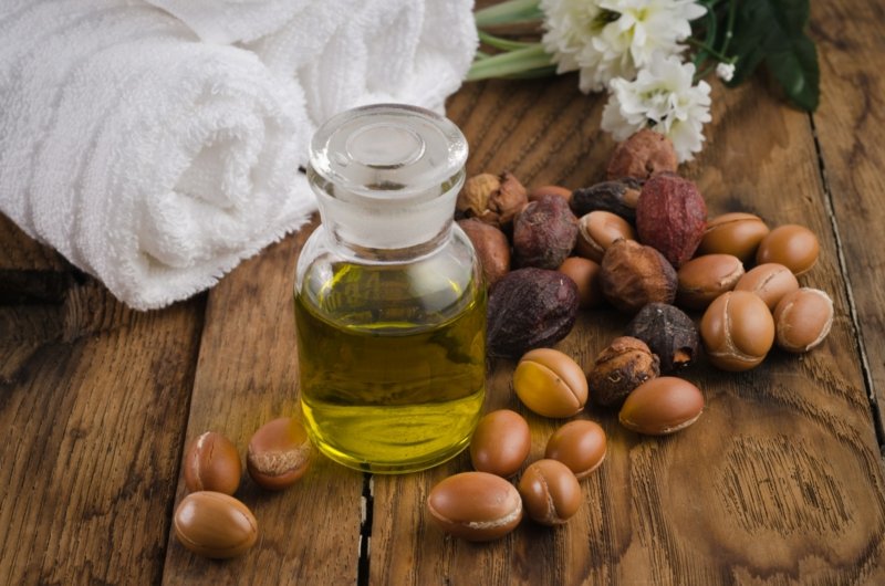 Huile d'argan Domaines d'application Soins capillaires pour cheveux cassants