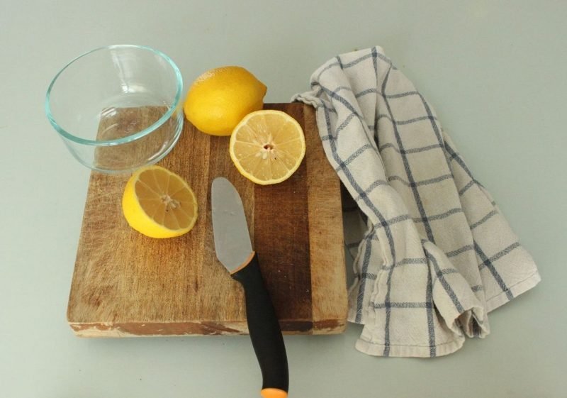 Tisztítsa meg a sütőt citromlével A sütő sütőporának tisztítása A sütőtálca tisztítása A sütő tisztítása sütőporos tippekkel