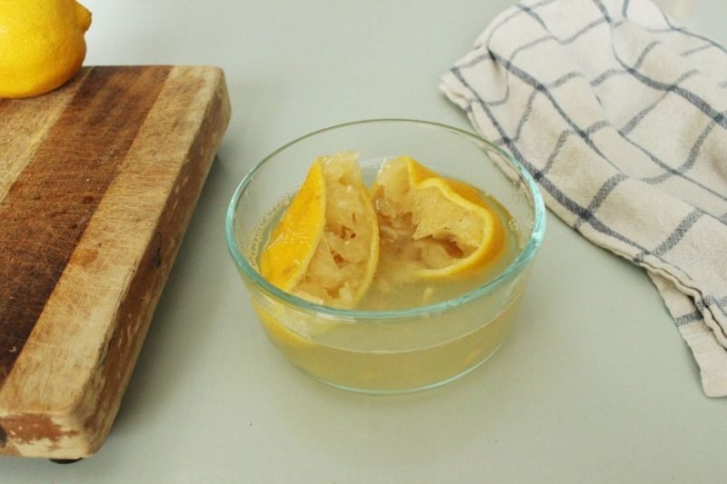 Tisztítsa meg a sütőt citromlével A sütő sütőporának tisztítása A sütőtálca tisztítása A sütő tisztítása sütőporos tippekkel