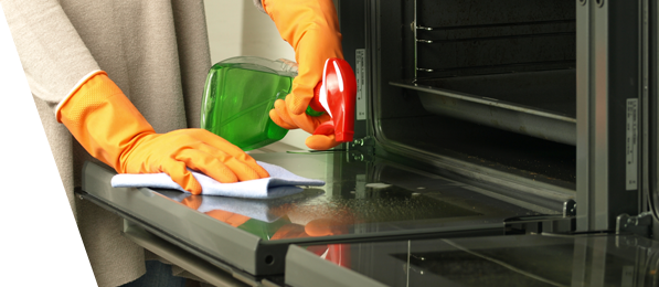 Tisztítsa meg a sütőt ecettel és mosószerrel! A sütő sütőporának tisztítása A sütőtálca tisztítása A sütő tisztítása sütőporos tippekkel