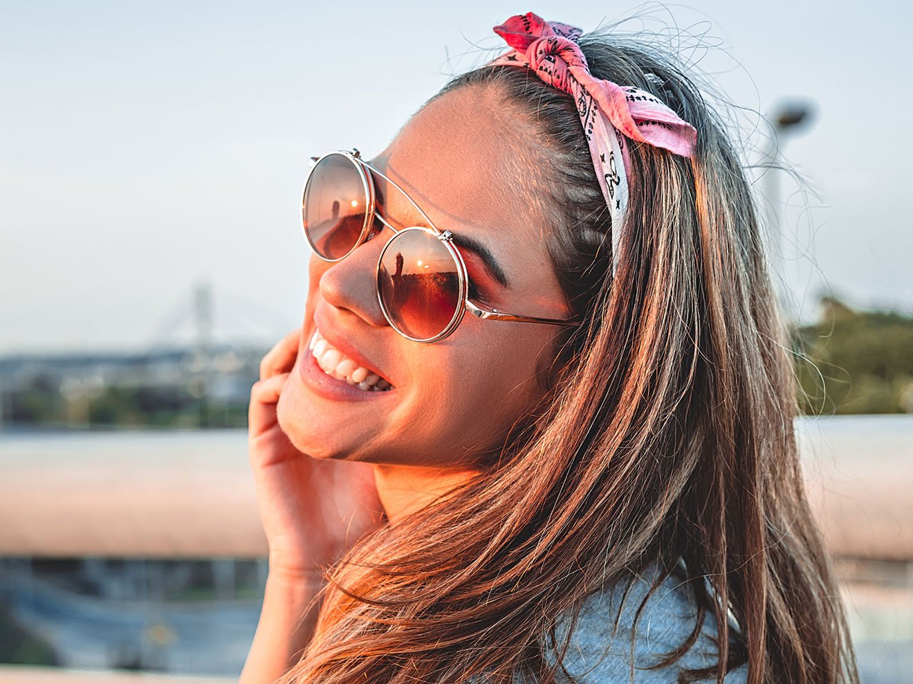 Cravatta bandana grandi idee per acconciature da donna
