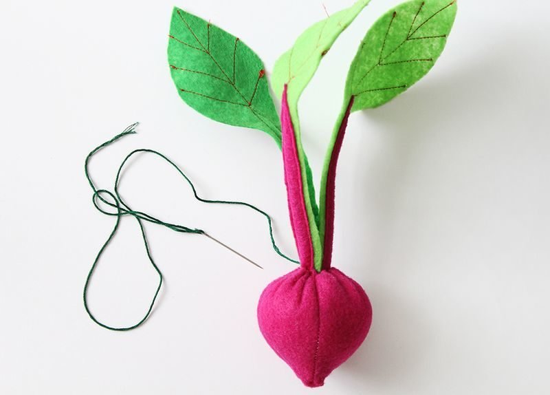 Giocattoli in feltro - Istruzioni fai da te per la scatola da giardino Giocattoli in feltro - Istruzioni fai da te per la scatola da giardino