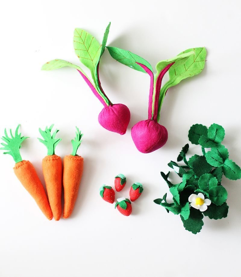 Giocattoli in feltro - Istruzioni fai da te per la scatola da giardino Giocattoli in feltro - Istruzioni fai da te per la scatola da giardino