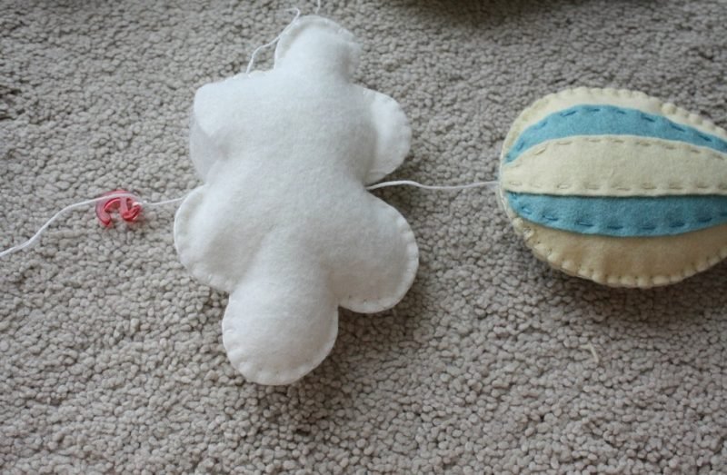 Portacellulare per bebè in feltro - Istruzioni fai da te giocattoli Portacellulare per bebè in feltro - Istruzioni fai da te giocattoli