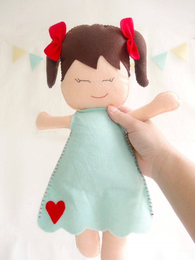 Bambola in feltro Tinker