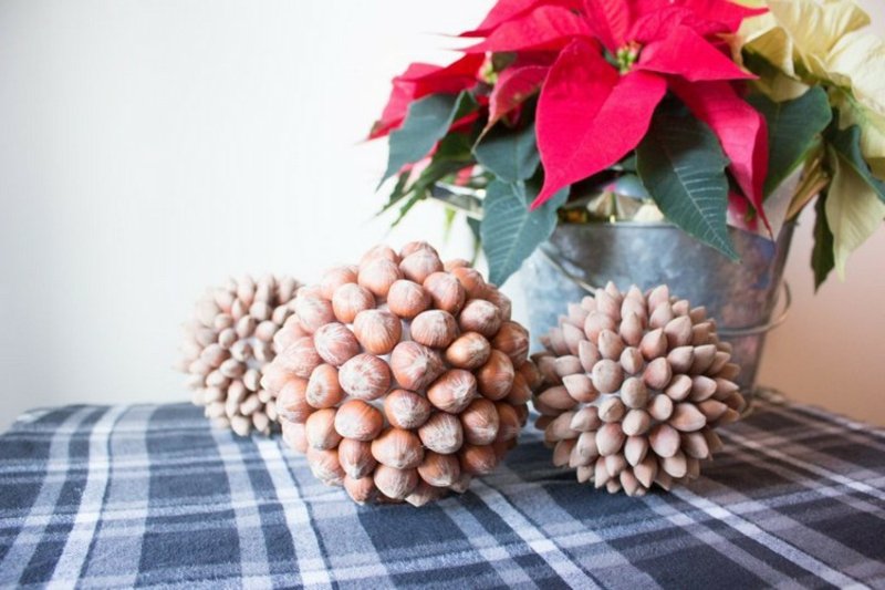 Nakit od tinkera za božićno drvce Božićne kuglice s orasima