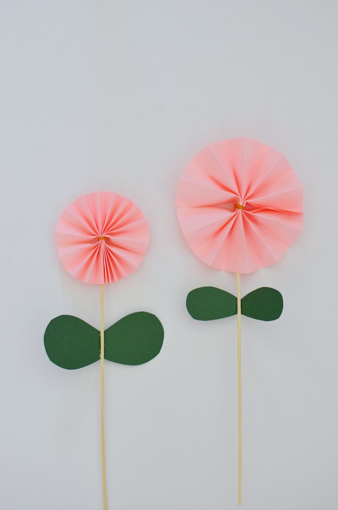 Fai fiori di carta! armeggiare fiori fiori di carta armeggiare idee istruzioni armeggiare fiore armeggiare