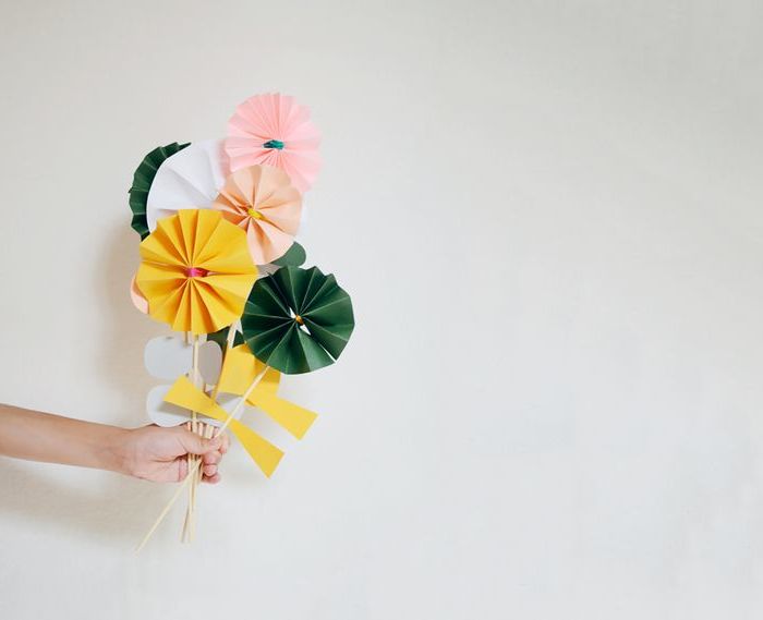 Crea bellissimi fiori di carta! armeggiare fiori fiori di carta armeggiare idee istruzioni armeggiare fiore armeggiare