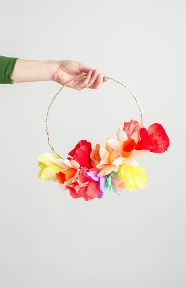 Crea una ghirlanda di fiori primaverile! armeggiare fiori fiori di carta armeggiare idee istruzioni armeggiare fiore armeggiare