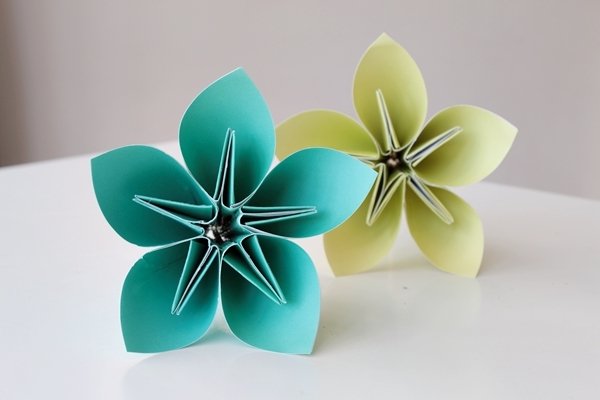 Piega le margherite! armeggiare fiori fiori di carta armeggiare idee istruzioni armeggiare fiore armeggiare