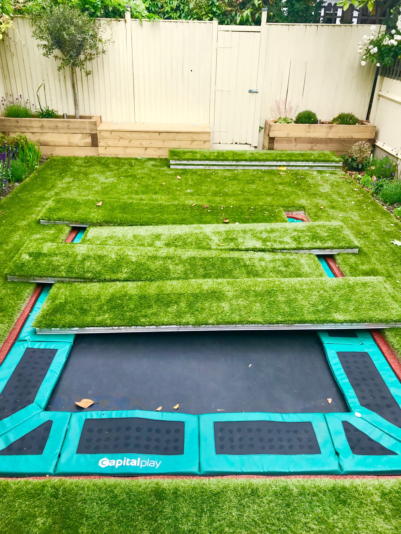 Tappeto da giardino per tappeti elastici in erba artificiale Coprire il trampolino a filo con il pavimento utilizzando erba sintetica