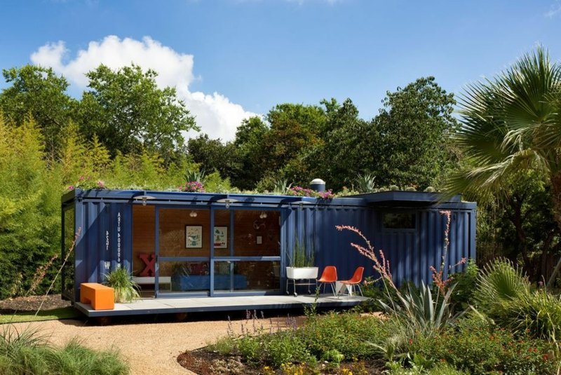 extérieur de l'auberge de la maison conteneur