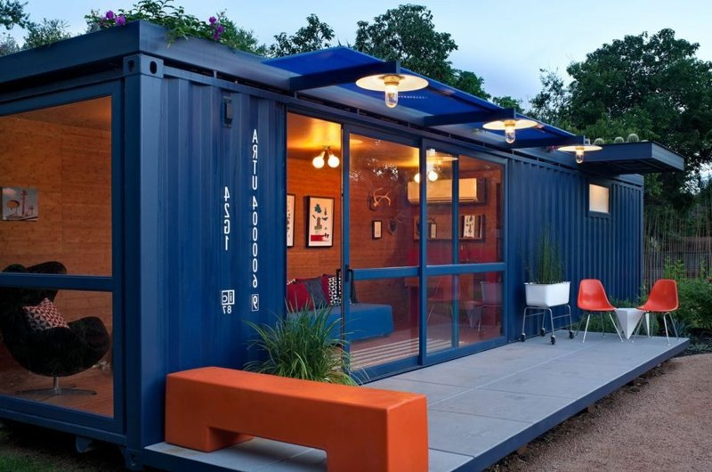 auberge maison conteneur à l'extérieur