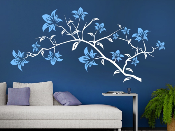 tervezési lehetőségek nappali kék fal virágos elemek növény tervezési lehetőségek nappali kék fal virágos elemek