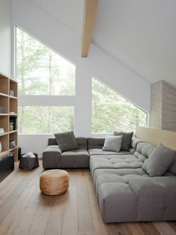 tervezési lehetőségek nappali szürke kanapé zsámoly ferde tető tervezési lehetőségek nappali szürke kanapé széklet