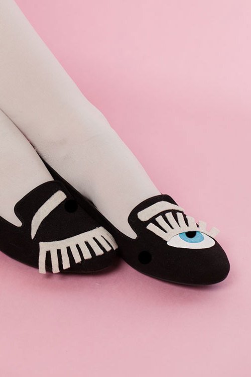 Colpisci le ciglia delle tue scarpe da donna