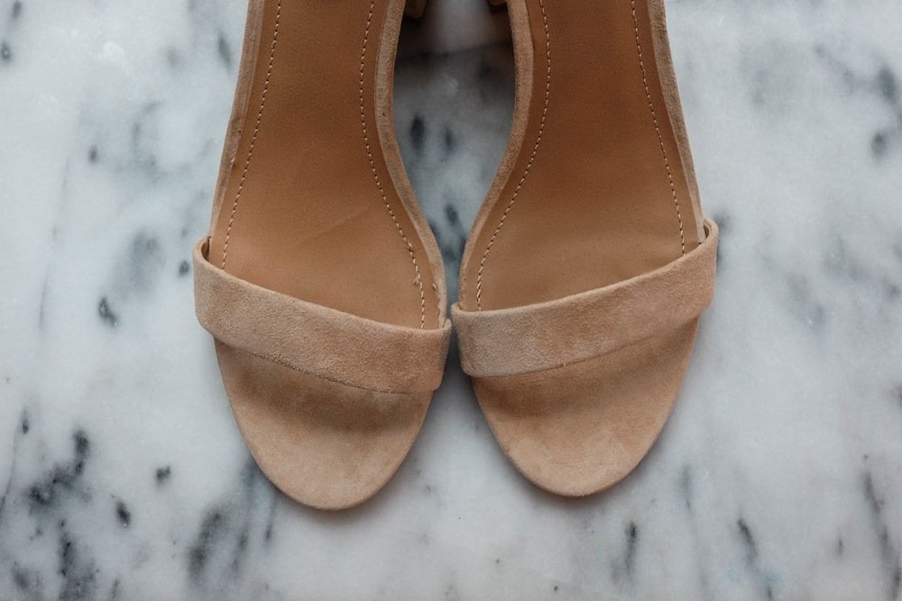 Istruzioni passo passo per ravvivare le scarpe delle donne anziane Istruzioni passo passo per ravvivare le scarpe delle donne anziane