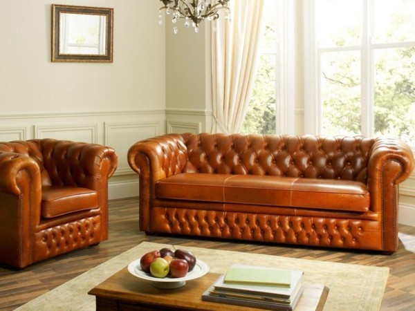 consigli per divano chesterfield in pelle guarda il divano chesterfield del soggiorno