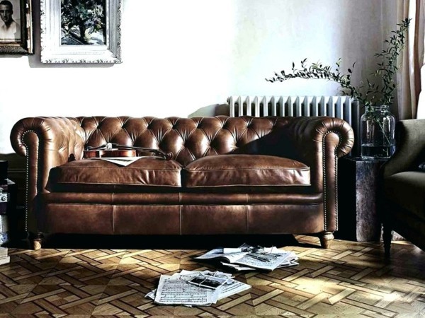 Scegliere il miglior divano per il tuo soggiorno - Divano Chesterfield divano chesterfield in pelle marrone