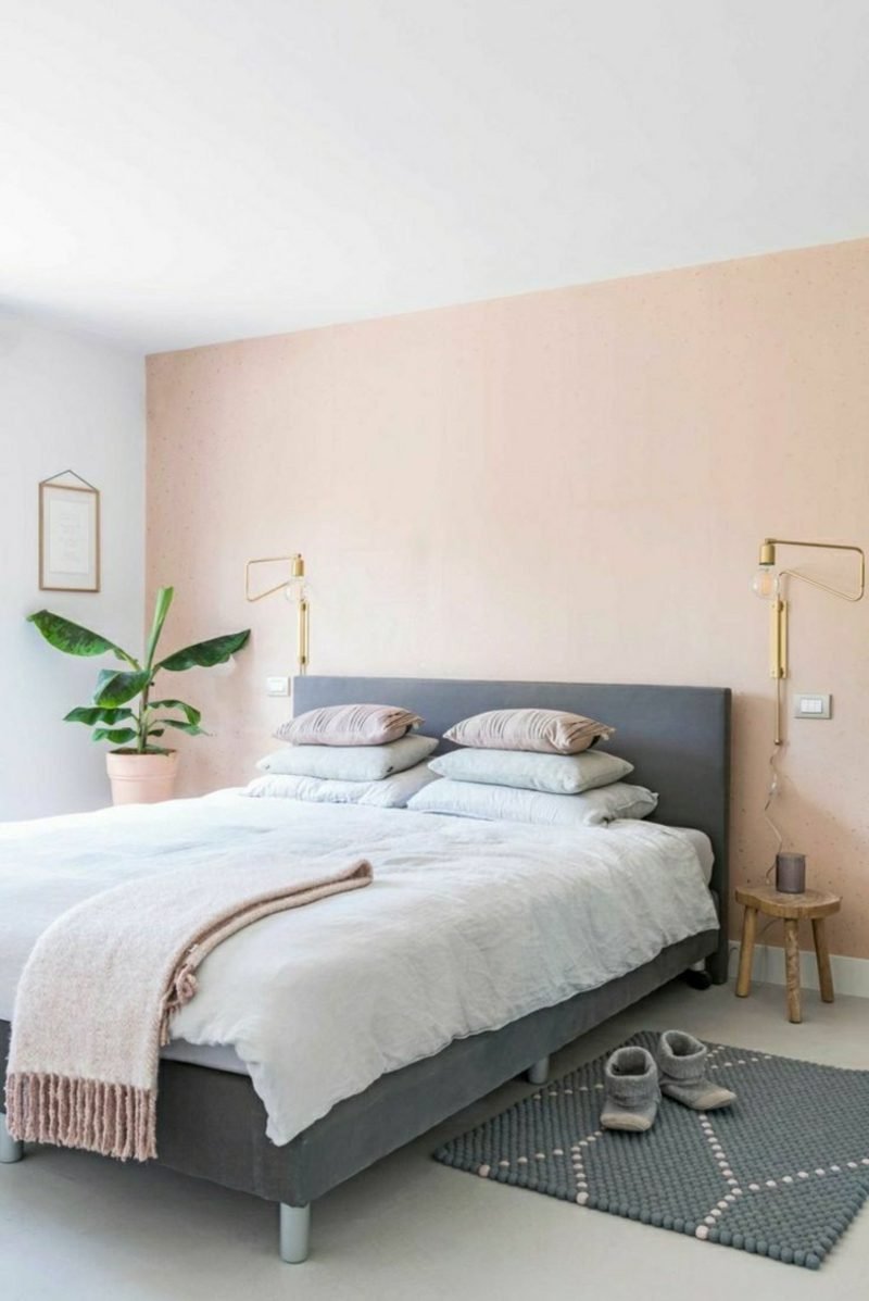 Camera da letto comodo letto accento parete color rosa pastello Idee per la camera da letto parete design colori pastello