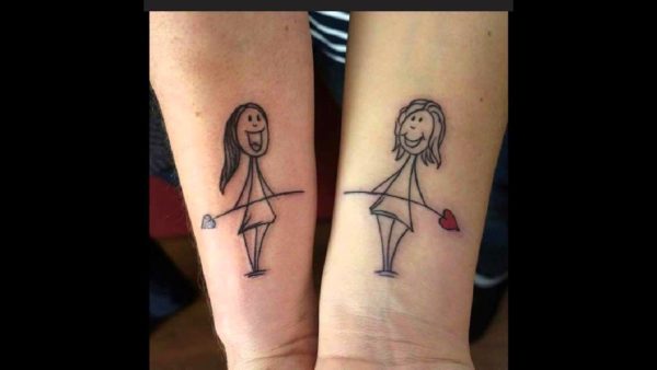 Tatouages ​​​​pour soeurs motif tat